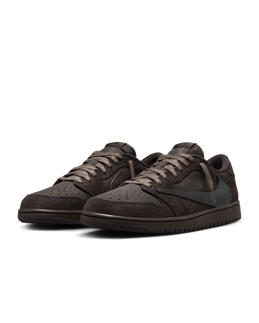 Air Jordan 1 x Travis Scott
Velvet Brown and Dark Mocha